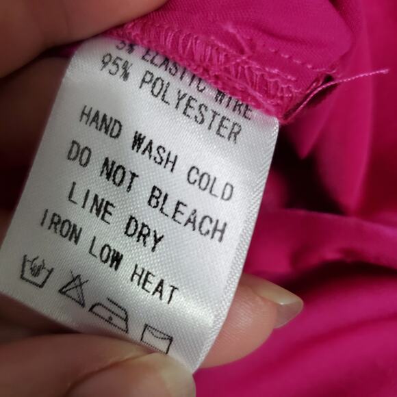 EEsome Fuscia Romper size M short sleeve belt with pockets - Picture 9 of 10